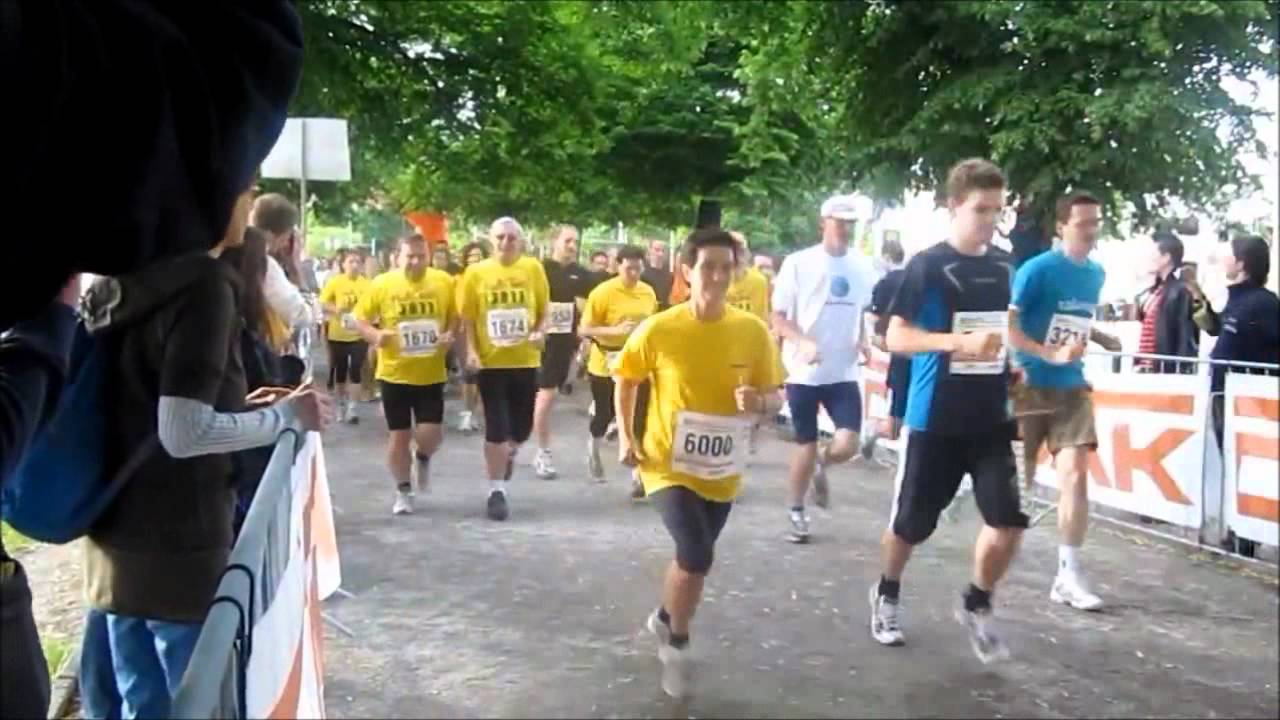 B2RUN Hannover (Start, Zieleinlauf, Siegerehrung)