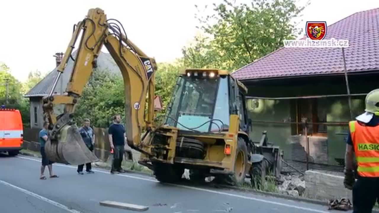 18.5.2015 Dopravní nehoda - únik provozních kapalin, Děhylov