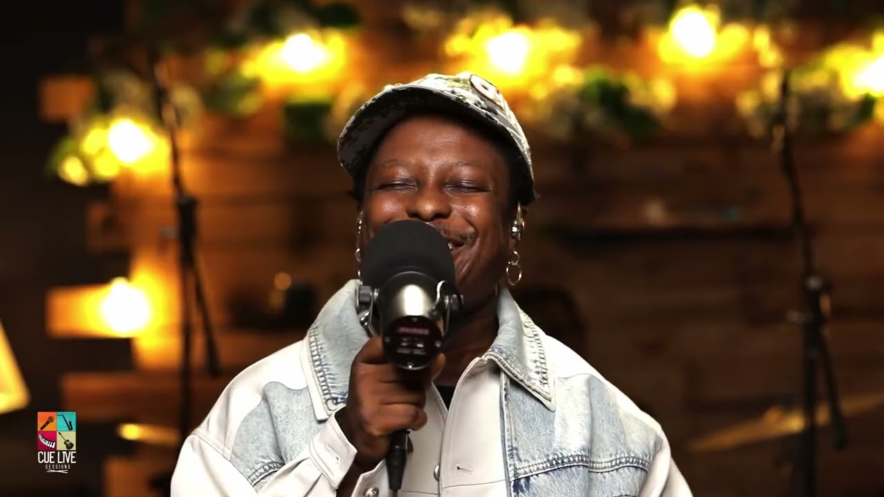 KELVYN BOY - BLUETICKS (LIVE PERFORMANCE)