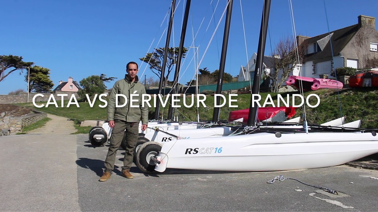 Catamaran de sport vs Dériveur de randonnée : Comparaison et enjeux pour les écoles de voile