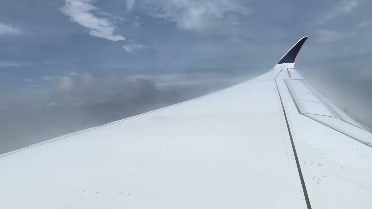 Singapore Airlines SQ105 Landing in Singapore, from Malaysia
