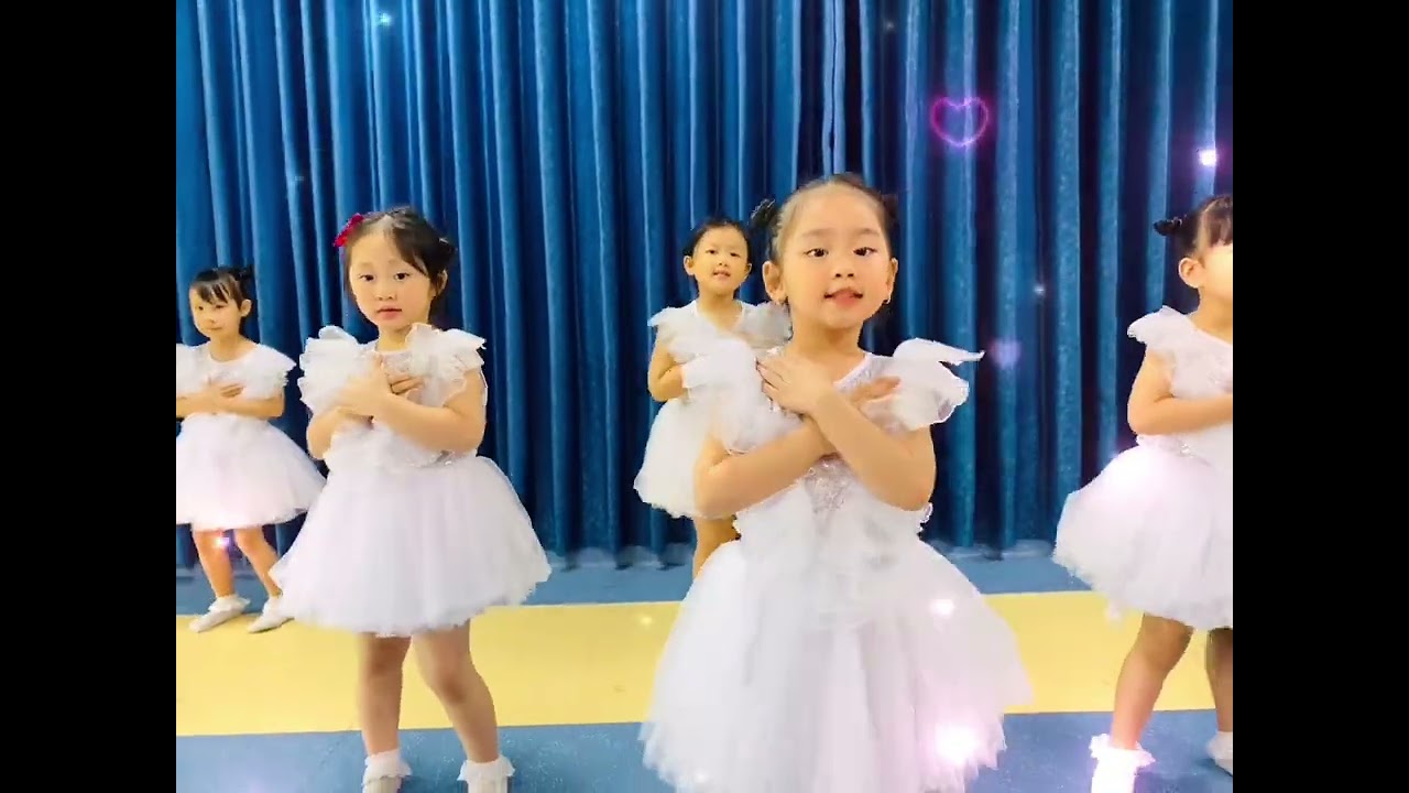 Khánh Vy - Minh Anh - Gia Linh - Tiểu Vy - Bảo Ngọc - Minh Châu