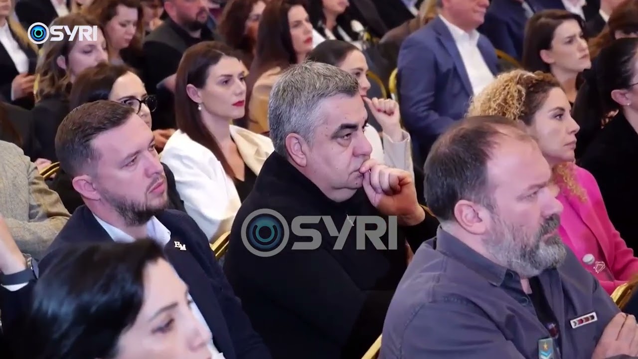 Kritikat, Rama nd&euml;shkon Spiropalin, heq dhe Becin e Sakon
