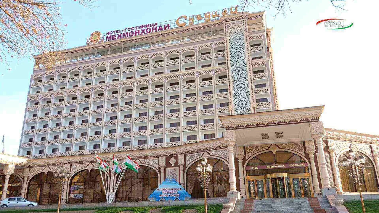 Мулоқоти Раиси Палатаи савдо ва саноати ҶТ бо соҳибкорони вилоят.