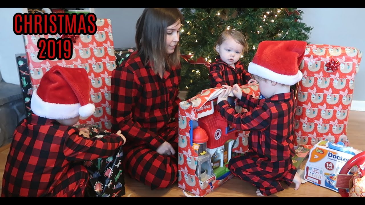 CHRISTMAS MORNING SPECIAL OPENING PRESENTS 2019