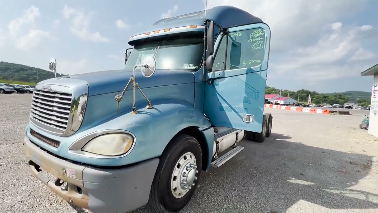 2003 Freightliner Columbia 120 Tractor Titled