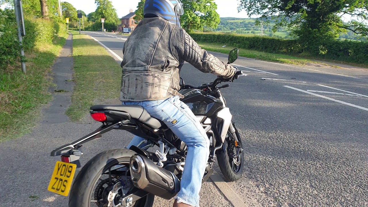 2019 HONDA CB300R ONLY 411 MILES TEST RIDE