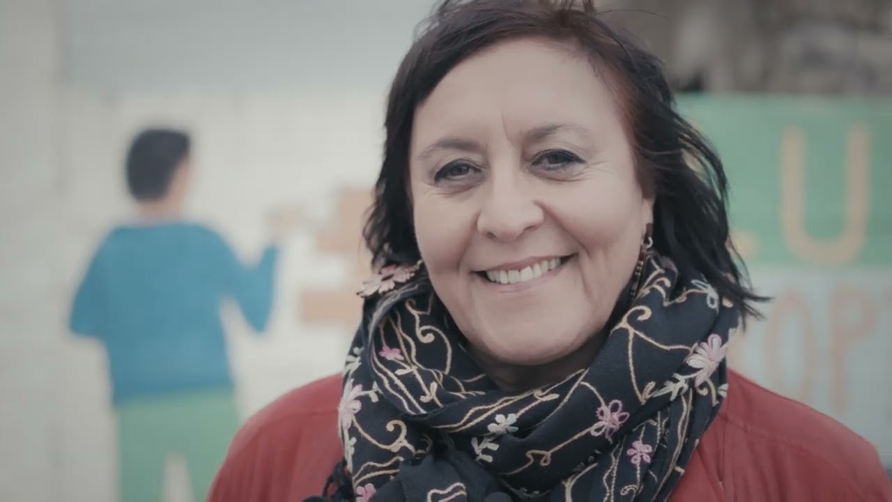 UXÍA - Será por Flores