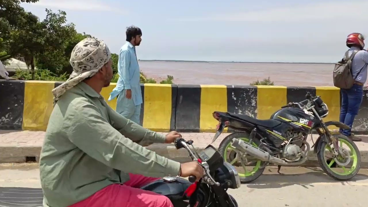River Chenab Overflowing in Begoan | Flood Alert Updates #Chenab  #RiverAlert  #chenabriver #flood 