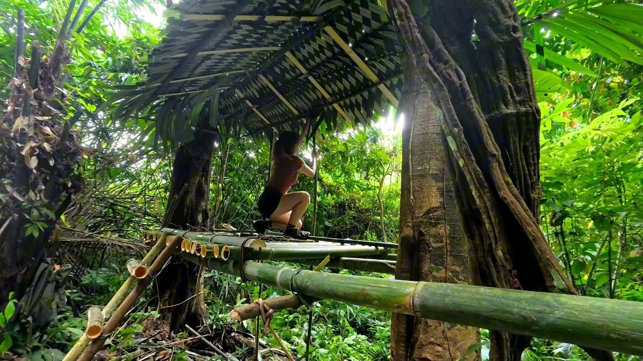 Building a Raised Bamboo Shelter in the Jungle | Solo Survival Woman