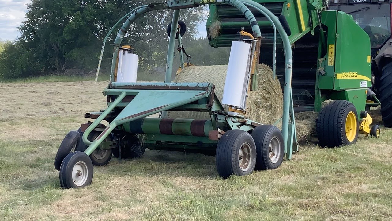 Köp Balpress och plastare John Deere 578 på Klaravik