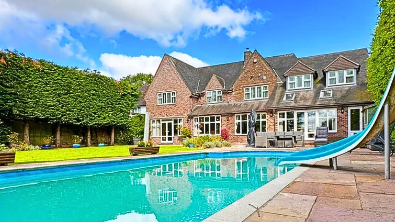 What £2,750,000 Buys You In Dorridge | 6 BED DETACHED WITH SWIMMING POOL FOR SALE
