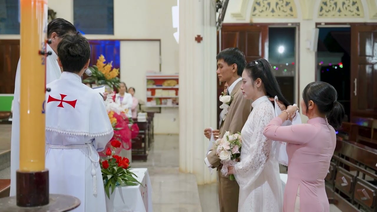 Hoàng Gia & Khanh Linh -    Nhà Thờ