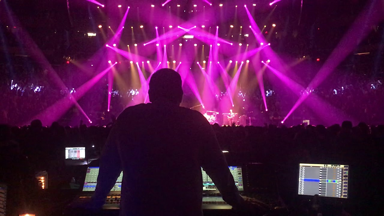 Chris Kuroda Lights Up MSG 12/28/18 - PHISH - POSSUM