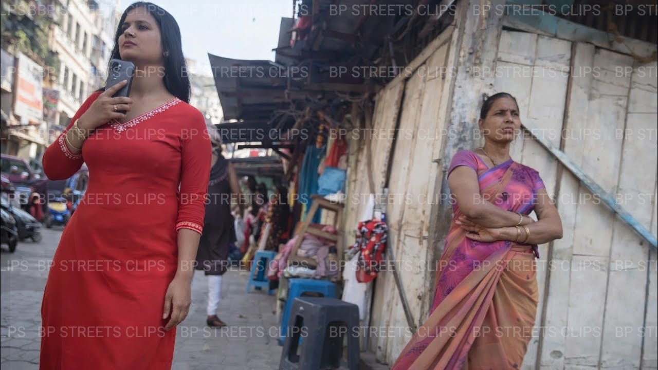 How Far $20 Goes in India 🇮🇳 | Smart Street Shopping in Pune Markets #budhwarpeth #streetshopping