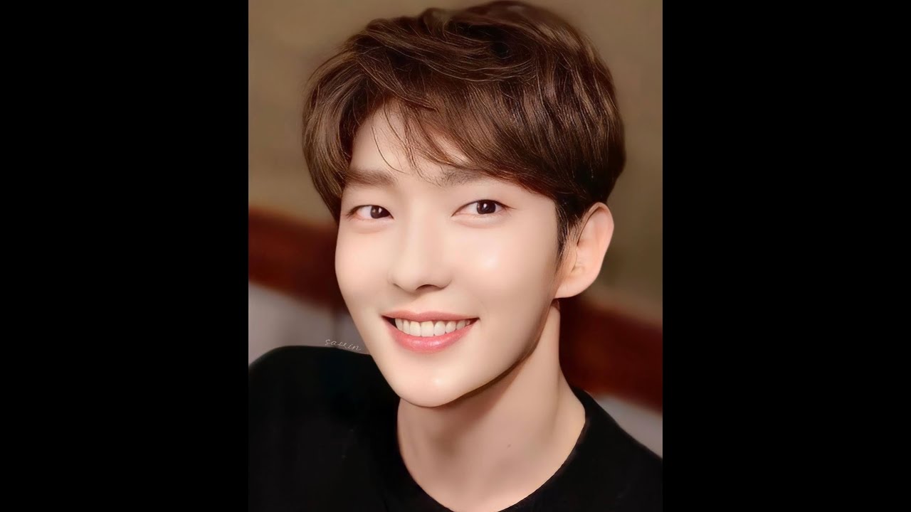 Lee Joon Gi' a pretty boy with unique attractive smile. 在职爱豆李准基