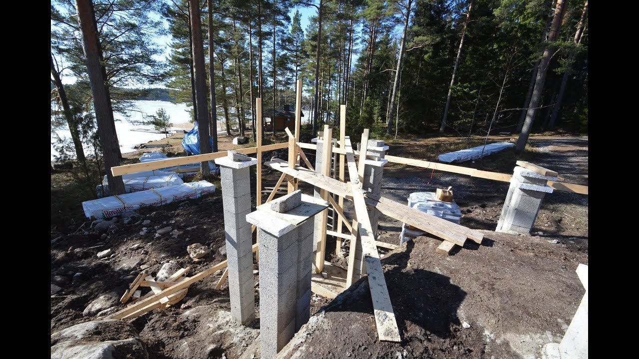 Villa V&auml;rnaro, osa 2. Perustuksien teko ja tien vahvistus