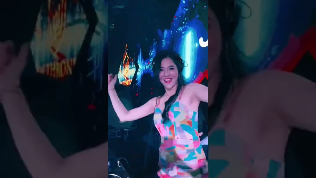 DJ Favorit siapa nihh? @Dj.Una #djuna #djunasawer #jwthronesurabaya #clubsurabaya #surabayamalam