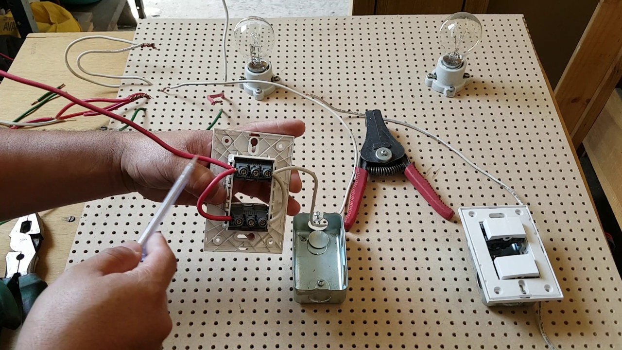 PRACTICA 7 Como conectar dos interruptores de tres vías o de escalera en la misma caja MUY FÁCIL!!