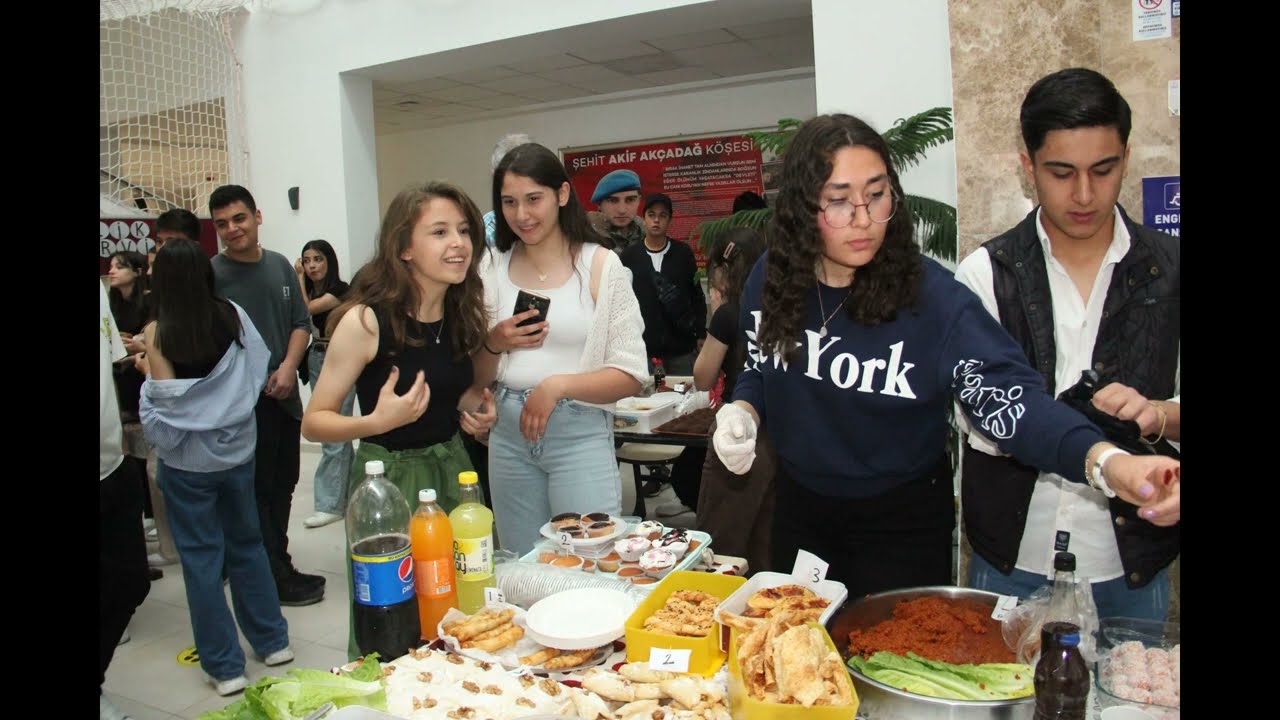 Şehit Akif Akçadağ Anadolu Lisesinde Kermes ve Yıl Sonu Etkinliği