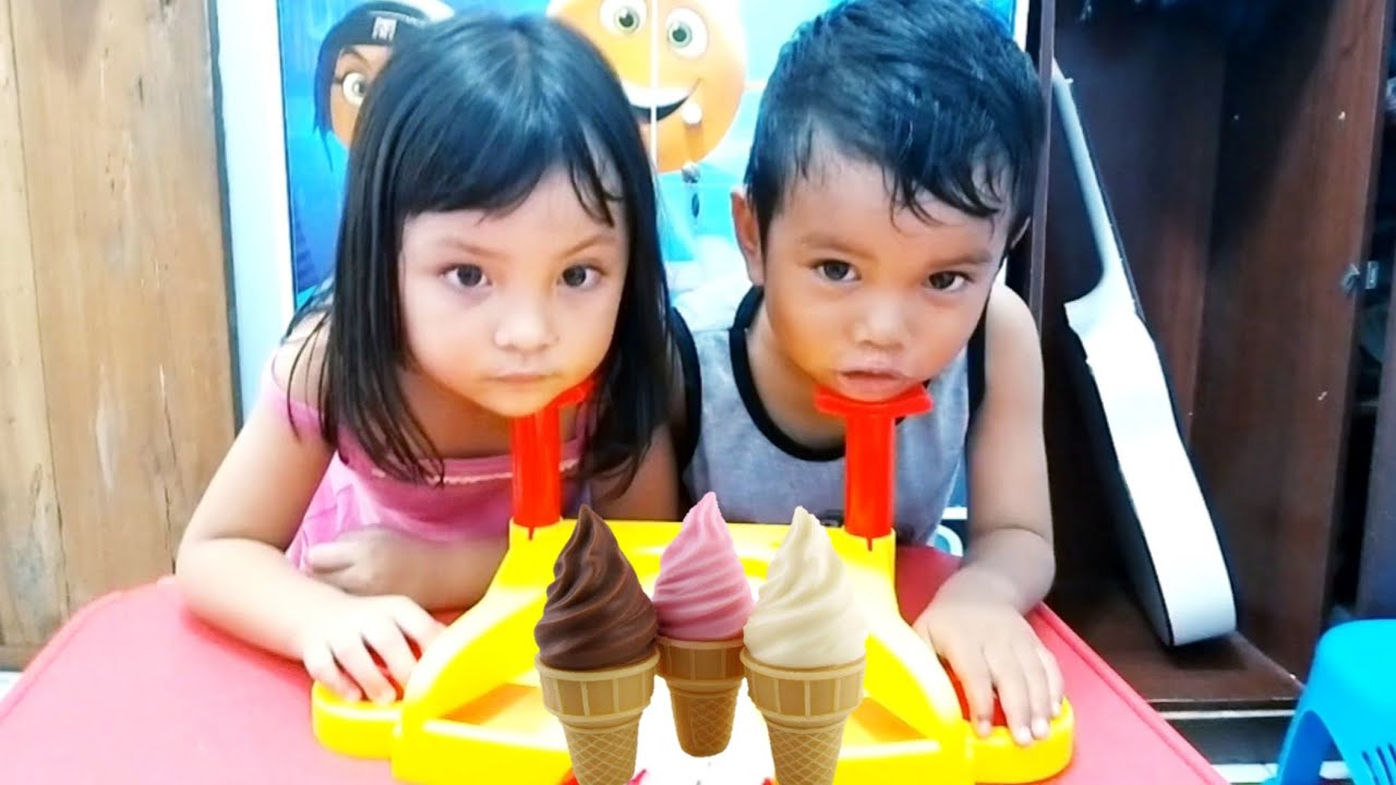 Mainan anak 💙 Pie Face Challenge Seru ❤ Balita lucu Zefanya Oyanio