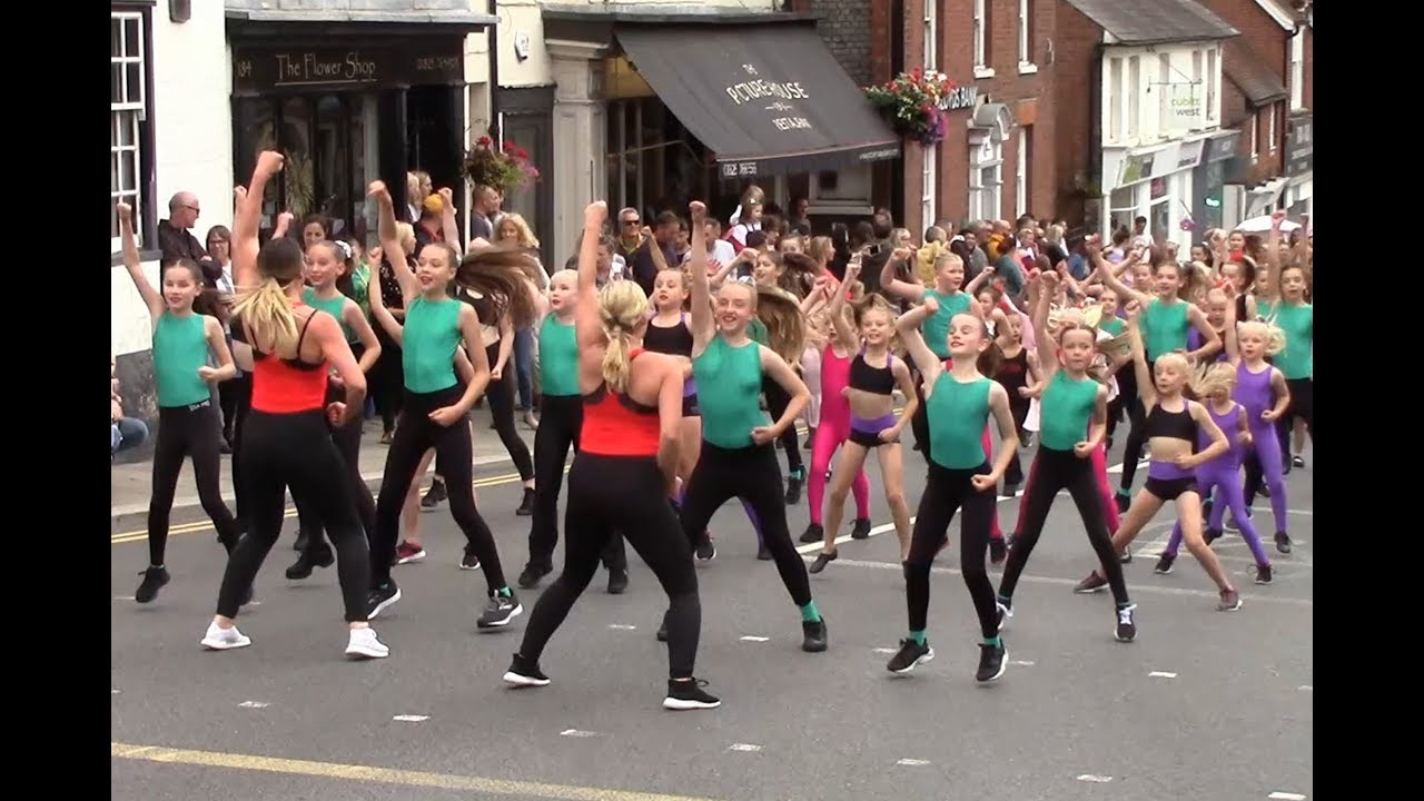 2019 Uckfield Bonfire & Carnival Society Children’s Fancy Dress Procession