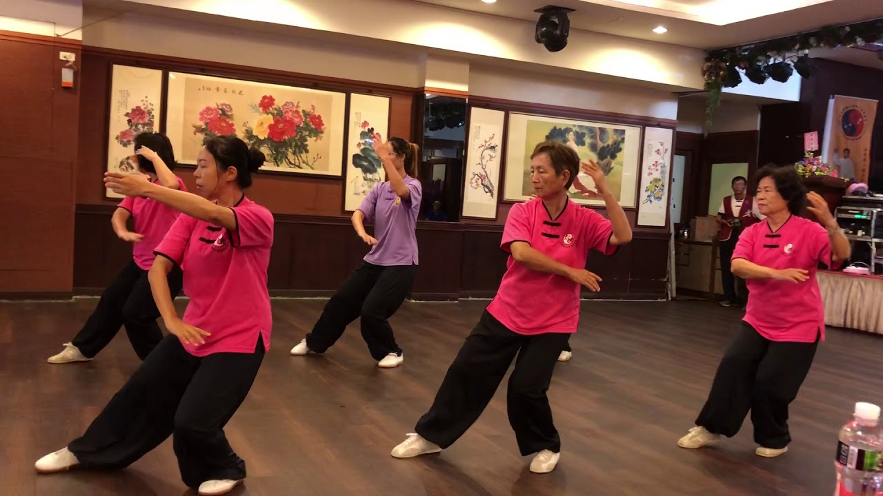 表演九九太極拳-美上美及龍德