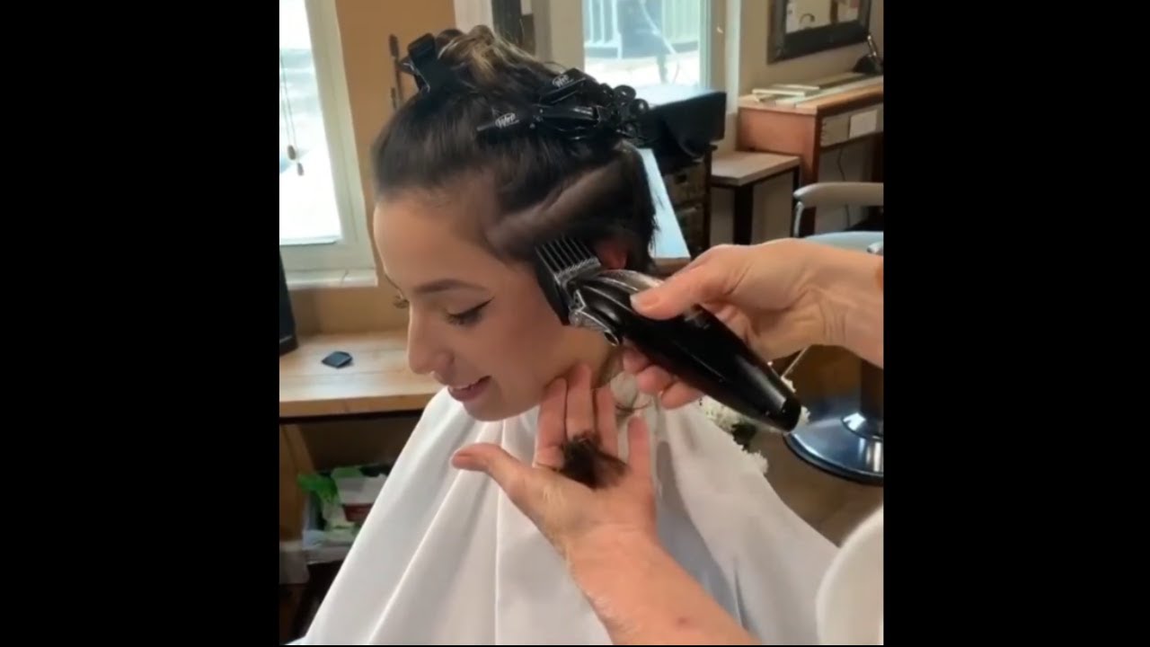 ✂️✂️ Snip, Snip, Hooray! My DIY Short Hair Makeover ‍♀️ #ShortHairDontCare