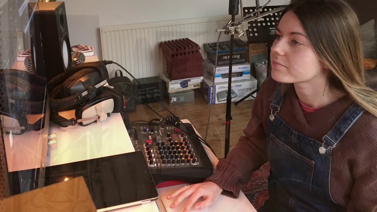 Emily Crix cover of Autumn Leaves.