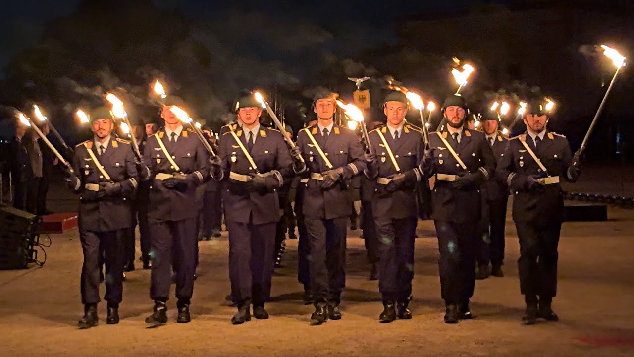 Preußischer Zapfenstreichmarsch Festung Ehrenbreitstein - Wachbataillon + Musikkorps der Bundeswehr