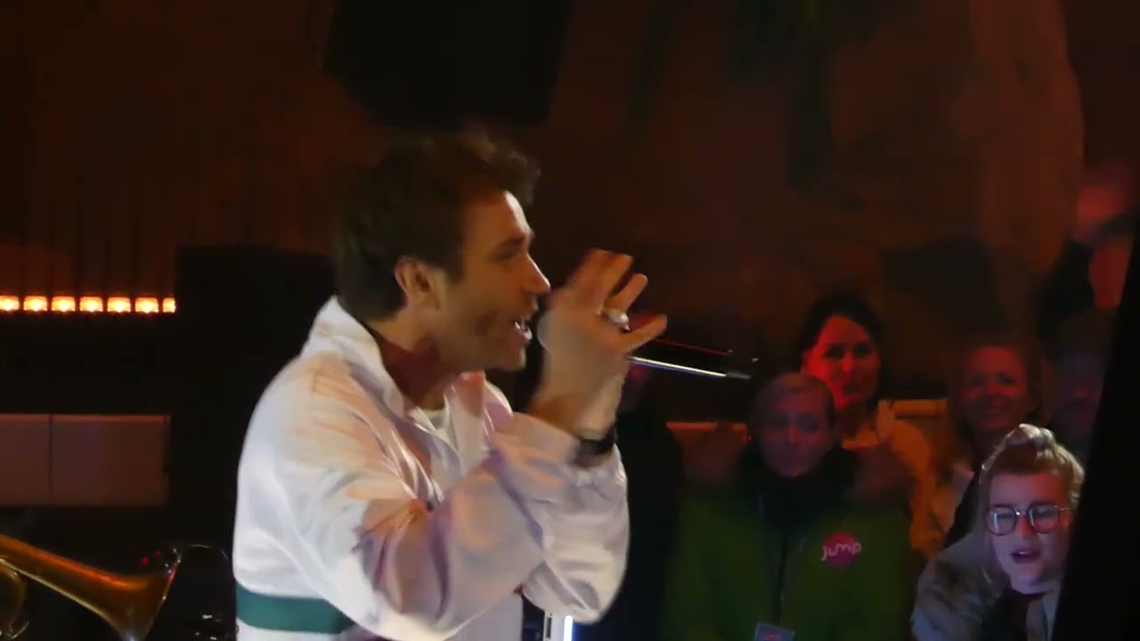 Clueso  - Minimum Live im ehem. Erlebnisbad Seiffen 13.12.2025 MDR Jump Bands for Friends