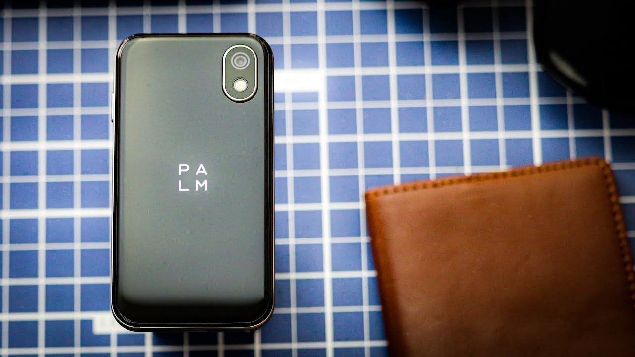 Palm Phone Review | The Perfect Mini Smartphone?