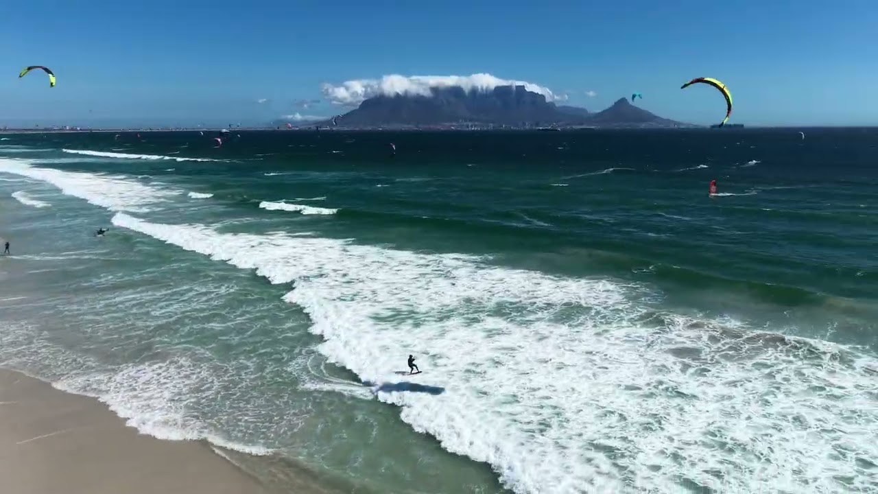 Kite surfing with Slingshot, Blouberg Kite Beach, Cape Town