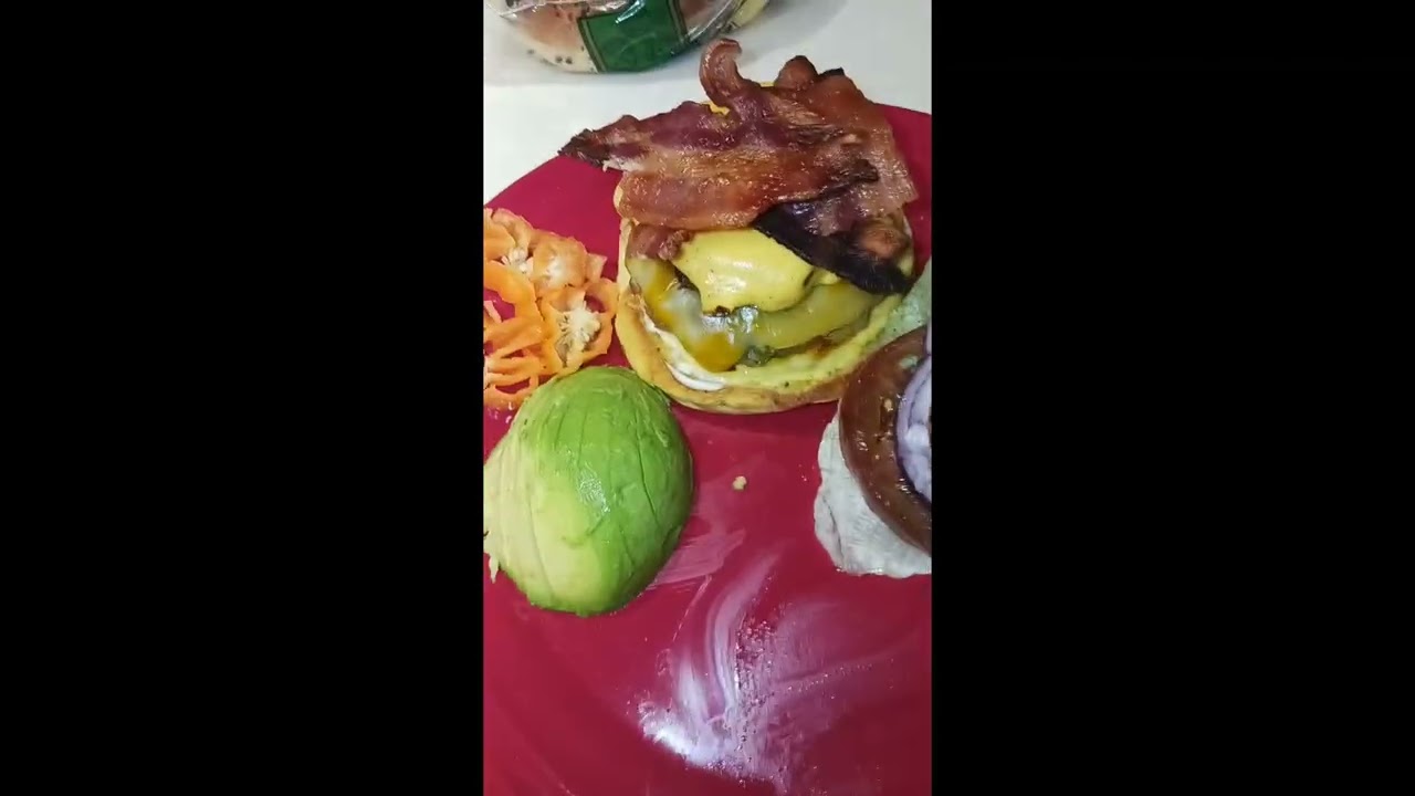 Double Turkey Burger with the whole kitchen Sink😅😅😋😋