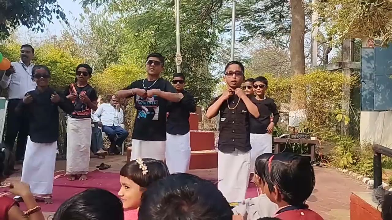 Lungi dance..