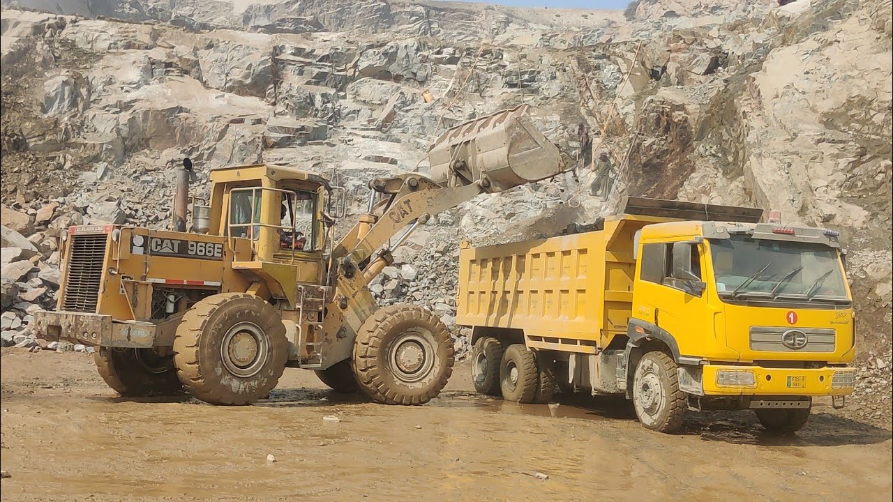 Amazing Caterpillar Loadar & dumper View Loading Stone in mountain #mountainview 