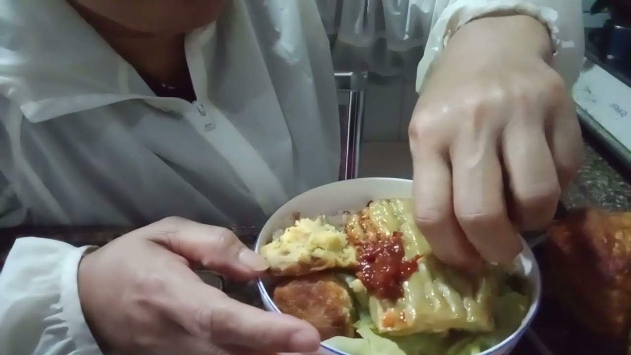 Aktipitas TKW Hongkong berbuka puasa ,menu yg sederhana,
