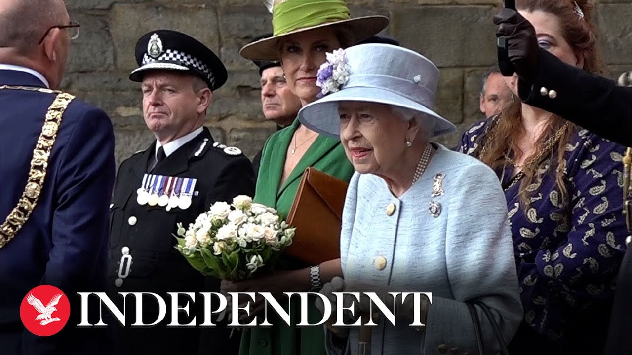 Queen attends Ceremony of the Keys in traditional visit to Scotland