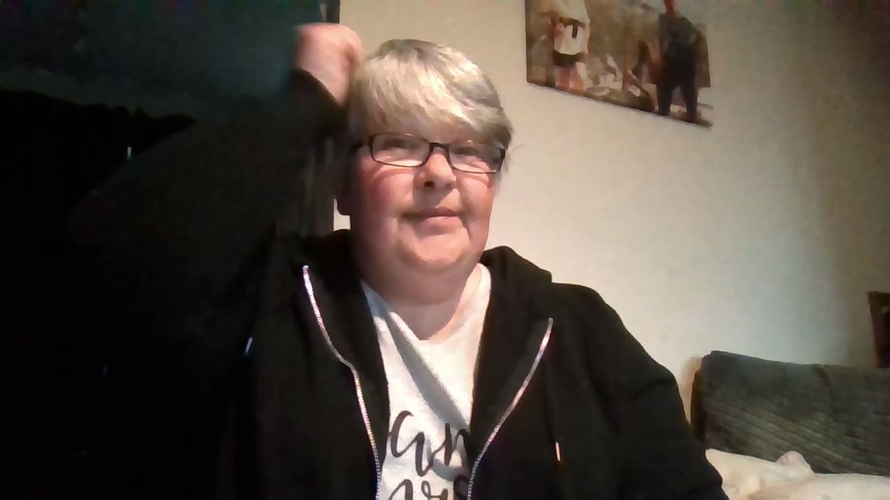Learn the Makaton Signs: Everyday Words - brush teeth,  toilet, brush hair and bed