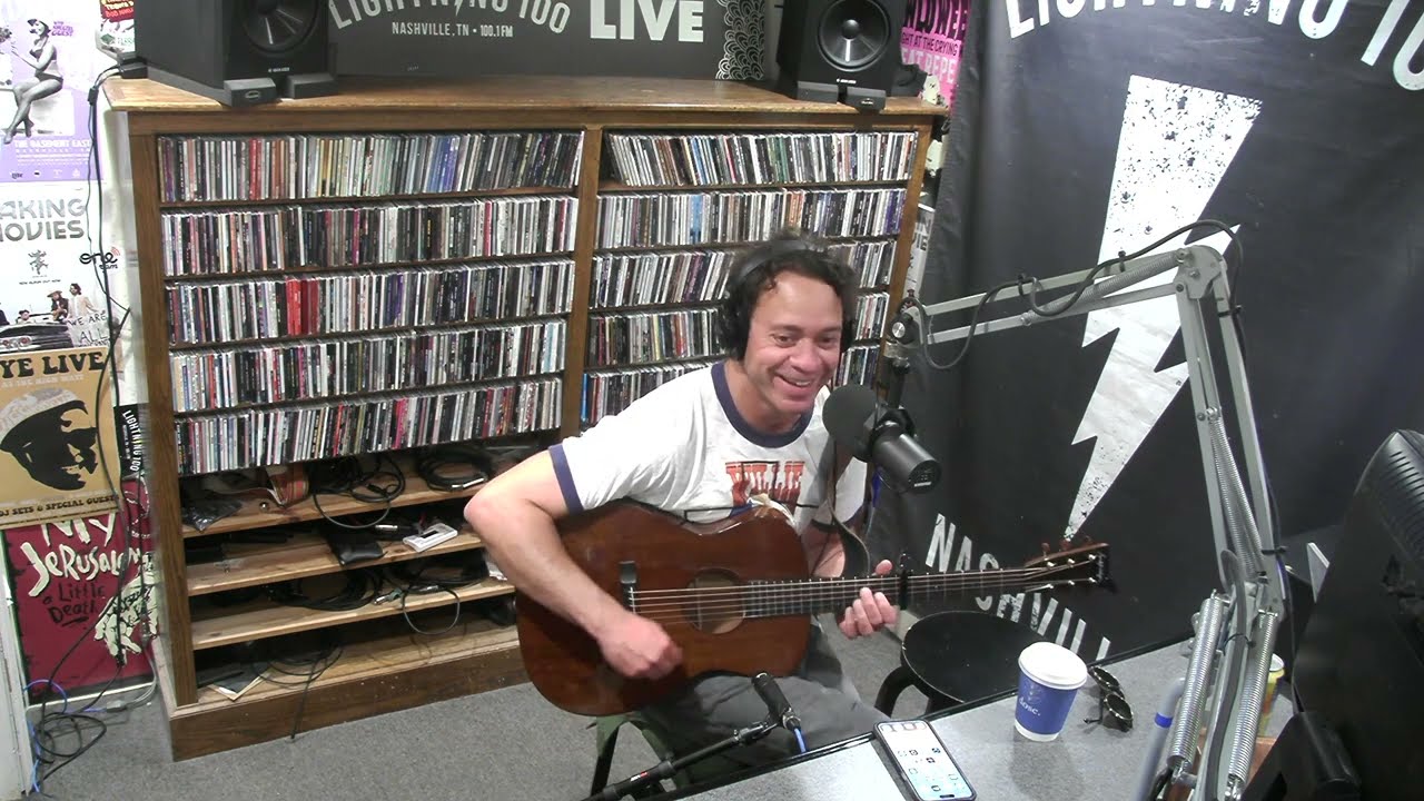 Amos Lee “Hold On Tight” and “Transmissions” - Live at Lightning 100