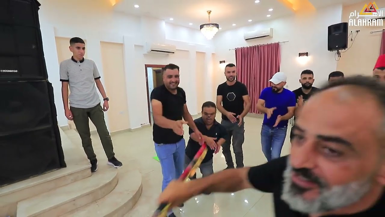 دحيات الموسم مع الفنان حسام ابو عبيد وابو حسين كسر كل الكراسي من سهرة العريس محمد الدسوقي