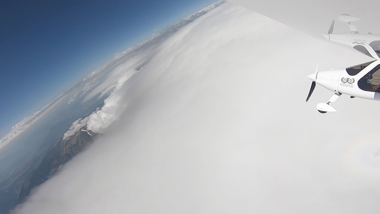 2019.08.11 Surfing the Ecrins waves with a Pipistrel Sinus