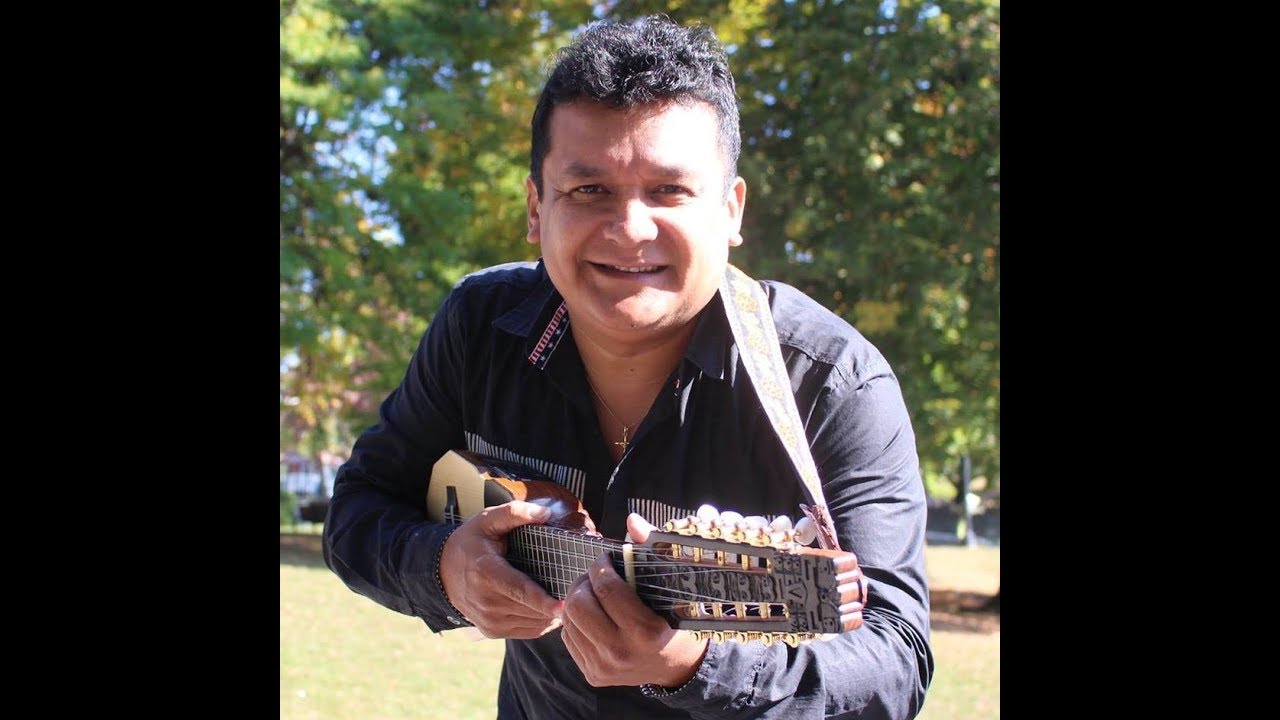 ...AY EL AMOR !!! MOISES SALAZAR Y SU CHARANGO - Video Oficial..