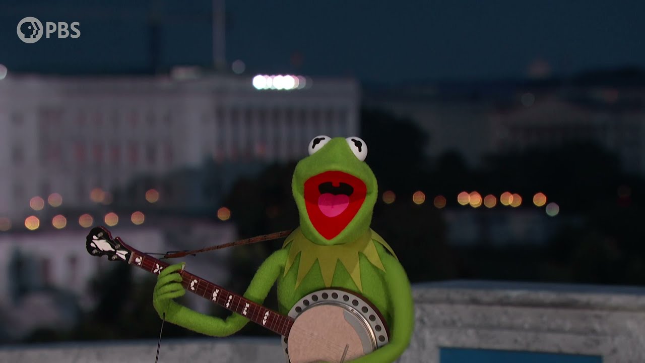 Kermit the Frog Performs 