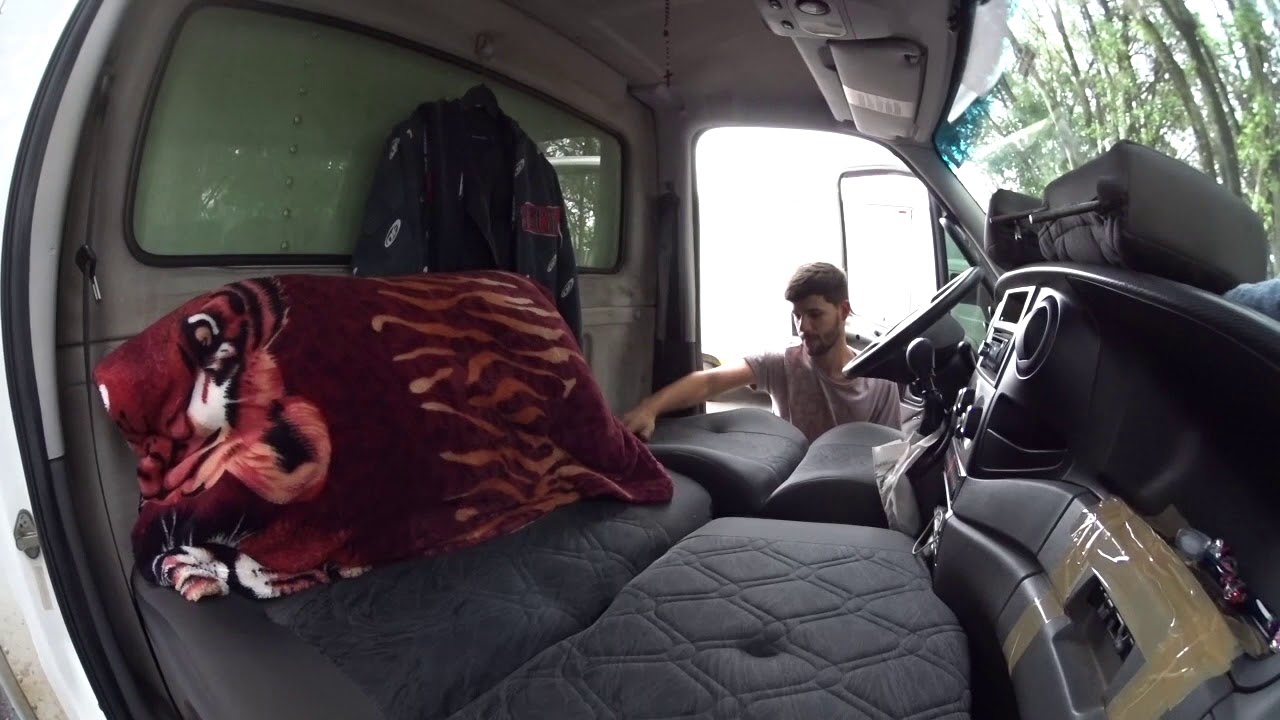 Sofa cama na Iveco Daily