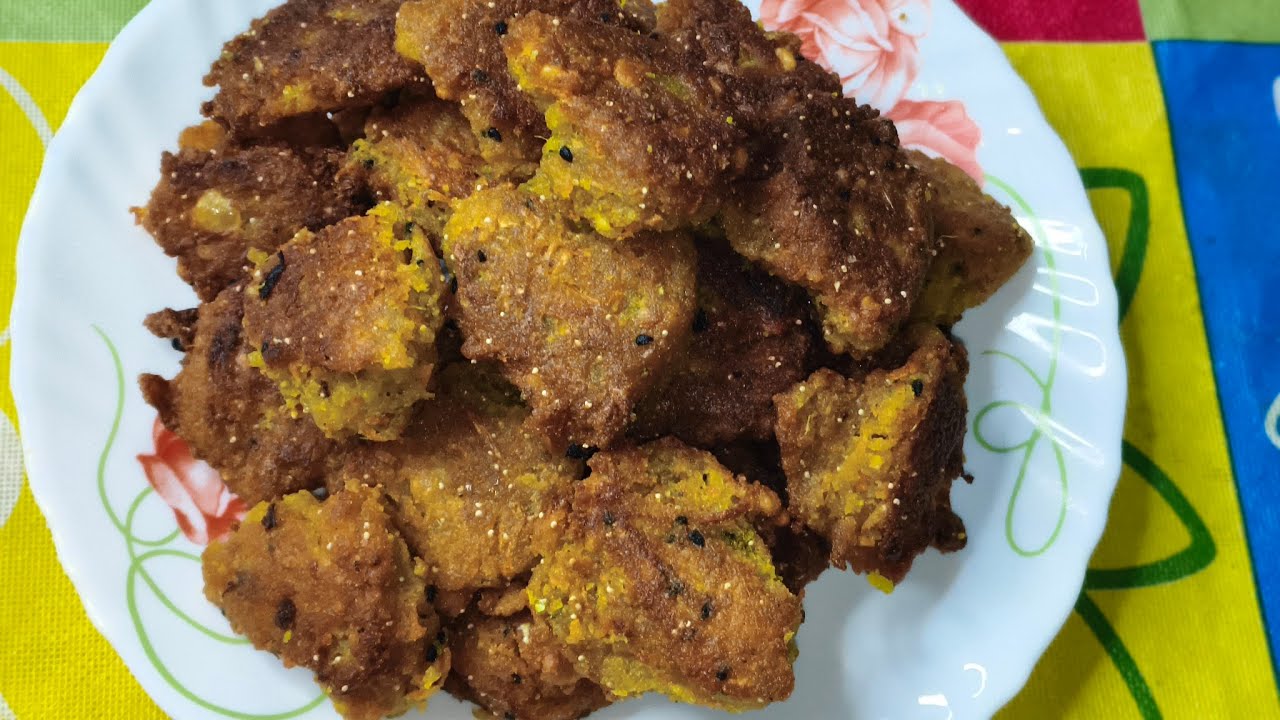 গাজর দিয়ে বানিয়ে ফেলুন একদম মুচমুচে নতুন স্বাদের গাজরের পকোড়া#gajarar pakoda  #carrot pakora