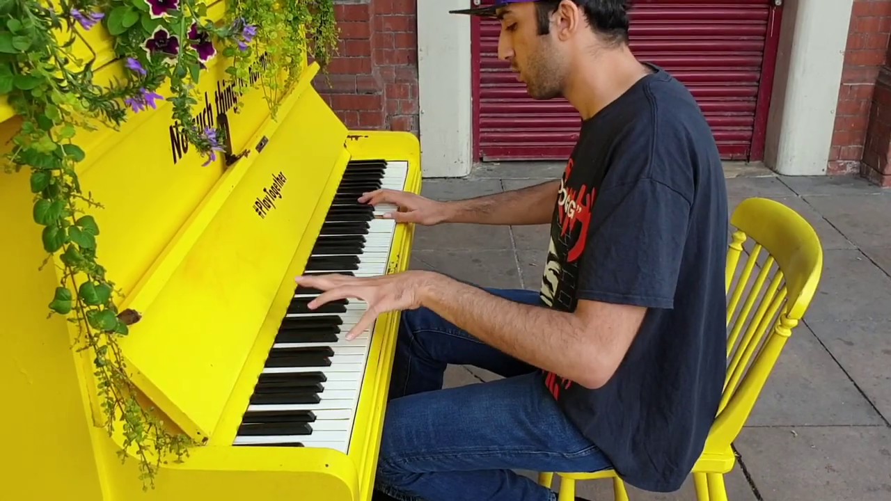 Street Piano Improvisation(Arabic and folk music)
