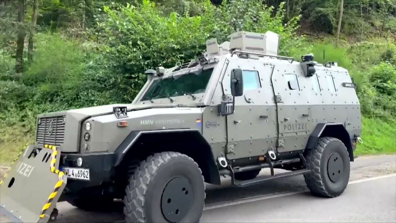 Heiligkreuzsteinach/BW: Spezial-Einsatz-Kommando vor Ort