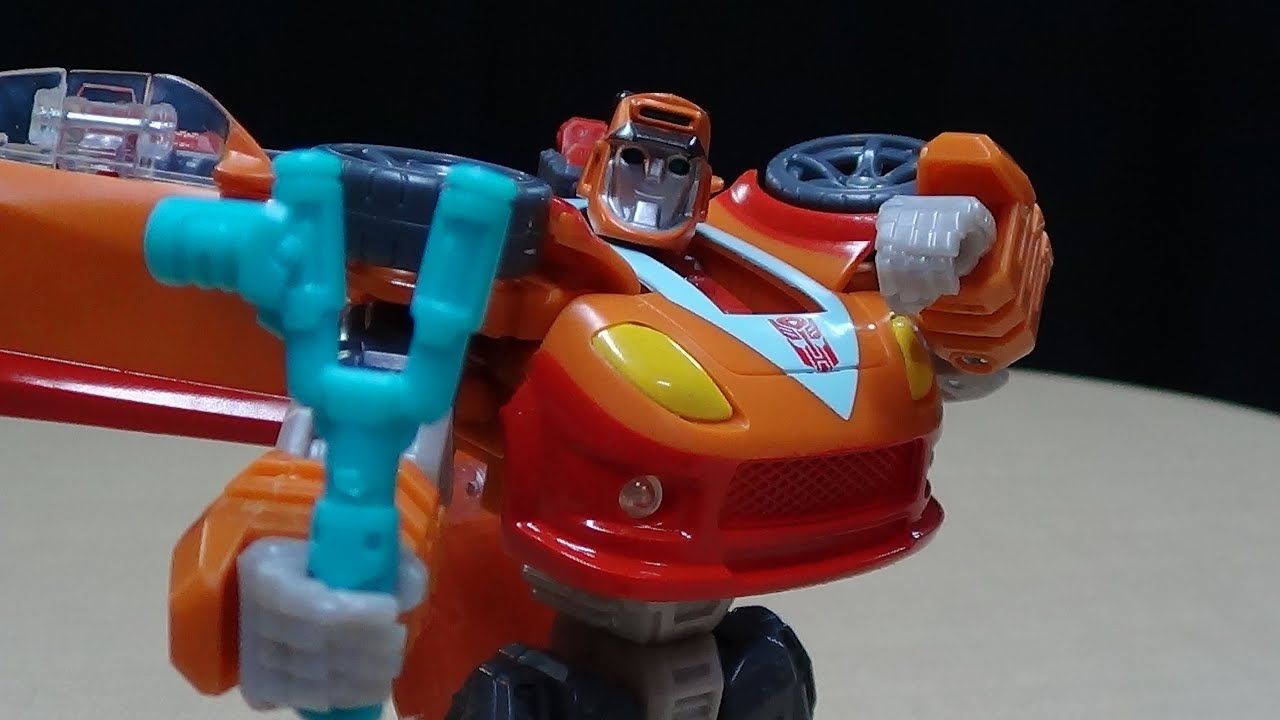 Generations GDO Deluxe WHEELIE: EmGo's Transformers Reviews N' Stuff
