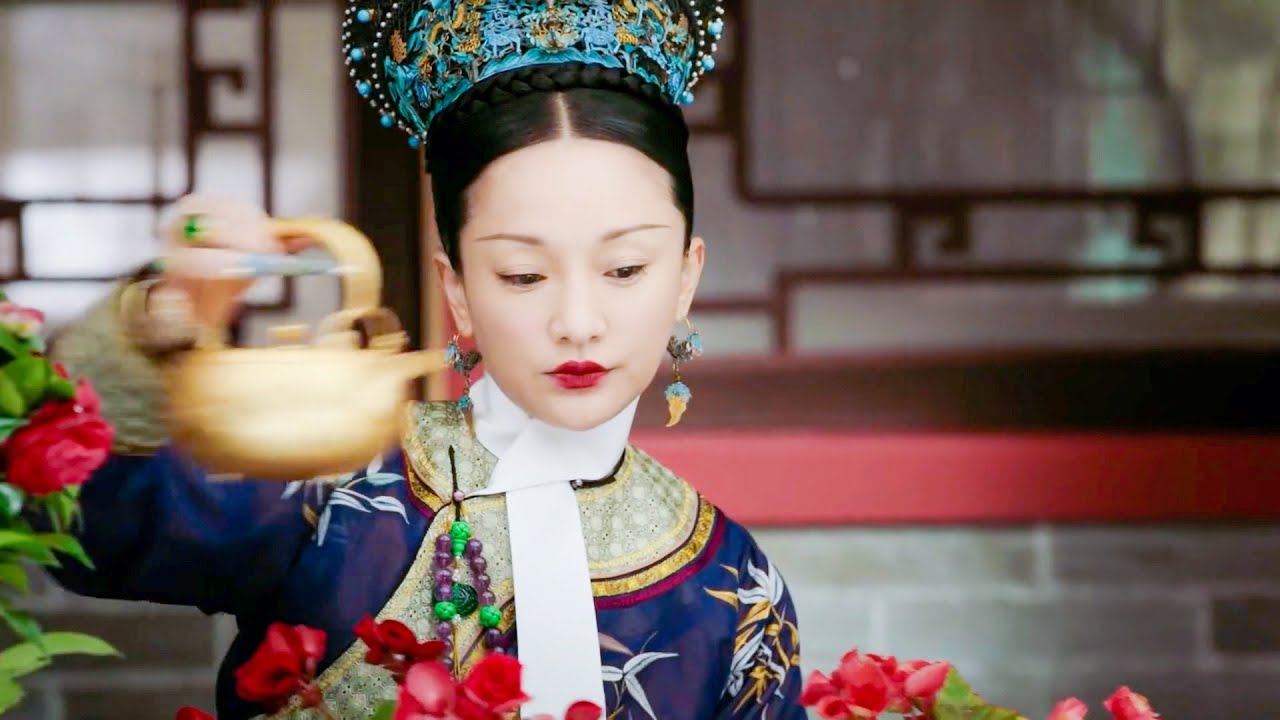寵妃仗着兒子得寵不把如懿放在眼裡，如懿淡定澆花，一聲吩咐，讓她失去兒子撫養權，再不敢造次！